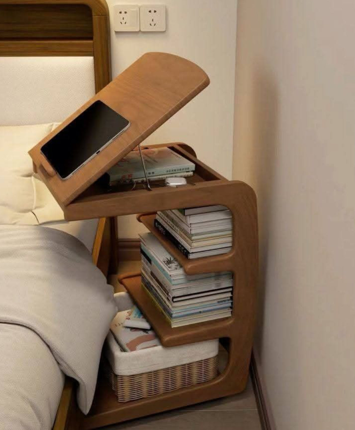 طاولة جانبية ذكية من الخشب الطبيعي – كل ما تحتاجه بجانب سريرك